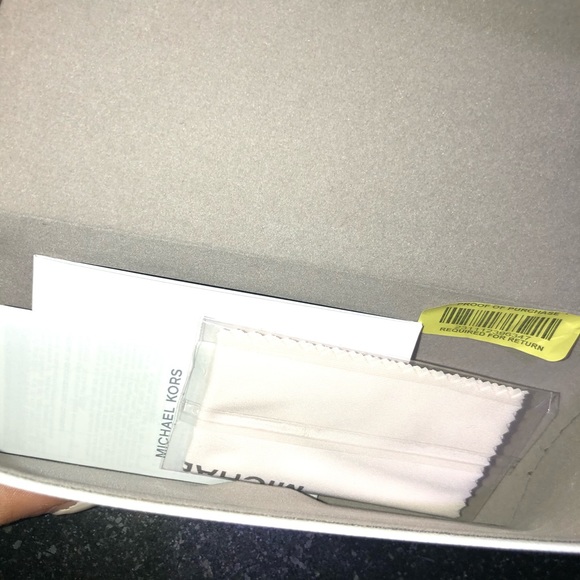 Michael Kors Sunglasses NWT - Picture 4 of 8